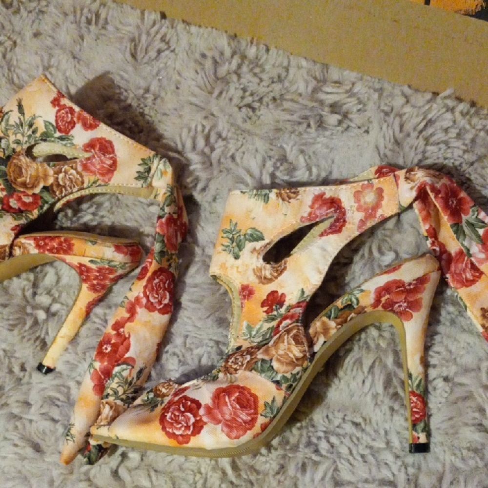 Floral High Heel Women's Shoes - Picture 3 of 4